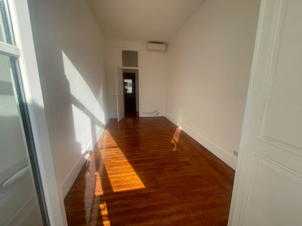 Apartamento T1 para Arrendamento em Santa Maria Maior Foto 10