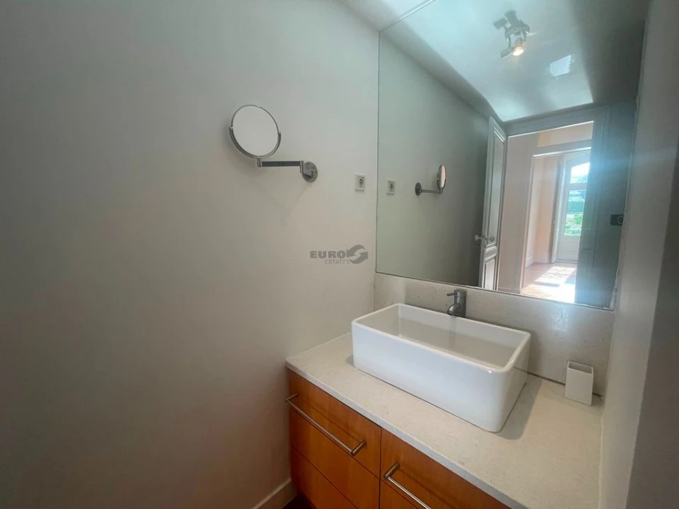 Apartamento T1 para Arrendamento em Santa Maria Maior Foto 6