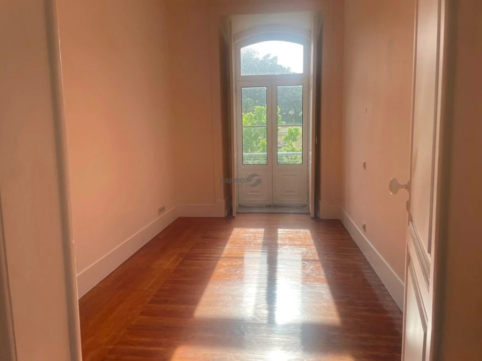 Apartamento T1 para Arrendamento em Santa Maria Maior Foto 11