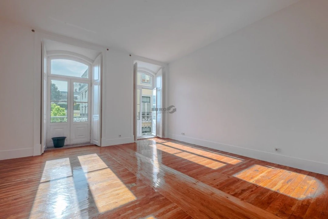 Apartamento T1 para Arrendamento em Santa Maria Maior Foto 3