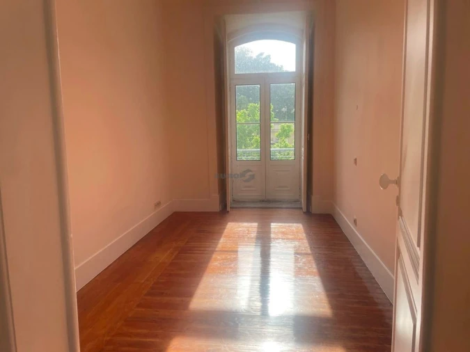 Apartamento T1 para Arrendamento em Santa Maria Maior Foto 11