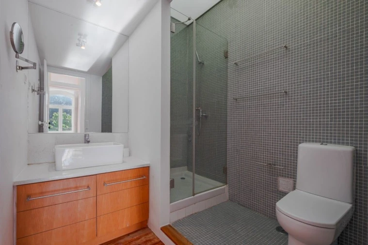 Apartamento T1 para Arrendamento em Santa Maria Maior Foto 18