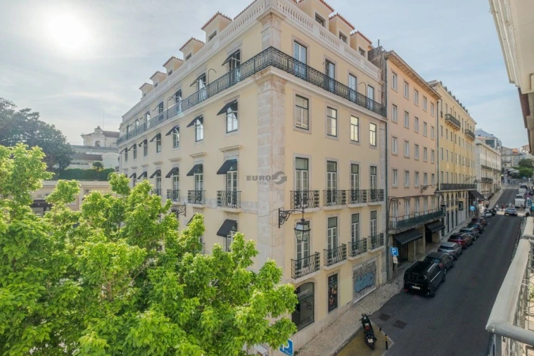 Apartamento T1 para Arrendamento em Santa Maria Maior Foto 24