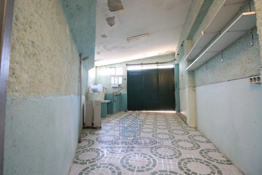 Moradia T4 para Venda em Rio Tinto Foto 3