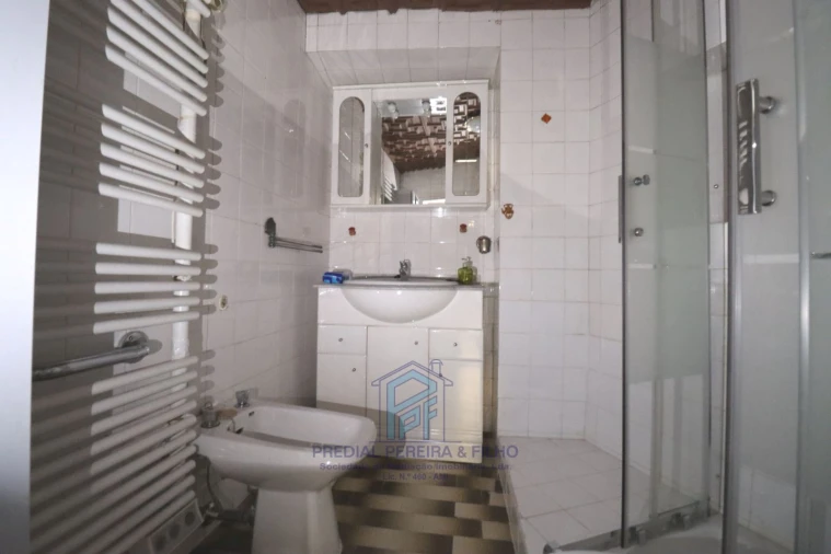 Moradia T4 para Venda em Rio Tinto Foto 7