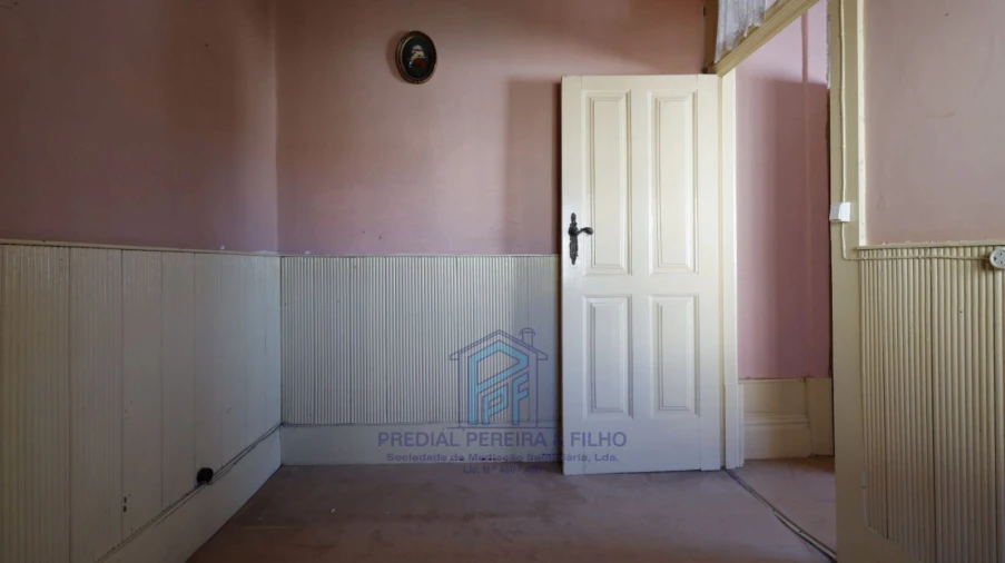 Moradia T4 para Venda em Rio Tinto Foto 16