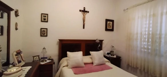 Moradia T6 para Venda em Laranjeiro e Feijó