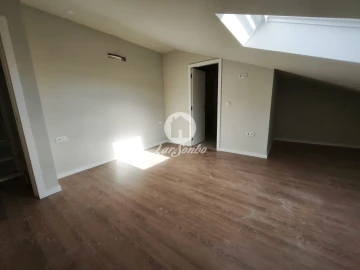 Apartamento T4 para Venda em Arcozelo