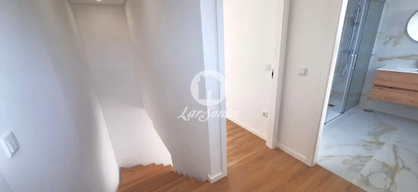 Moradia T2 para Venda em Lijo