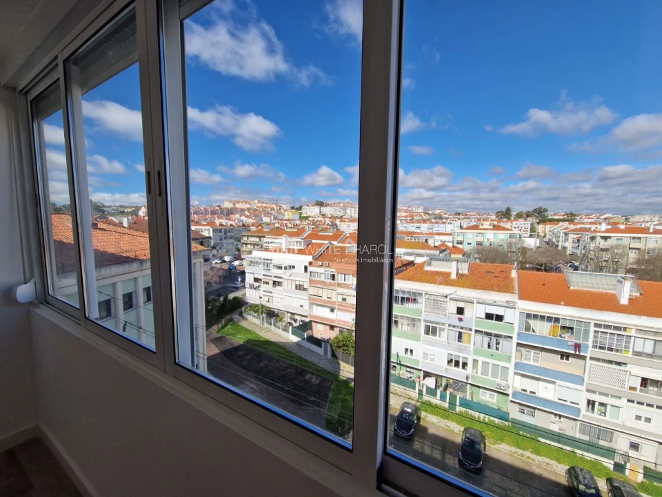 Apartamento T4 para Venda em Águas Livres Foto 8