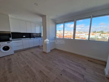 Apartamento T4 para Venda em Águas Livres