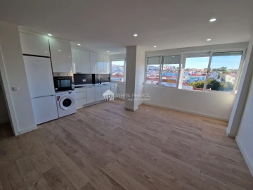 Apartamento T4 para Venda em Águas Livres