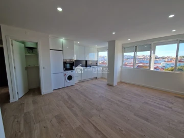 Apartamento T4 para Venda em Águas Livres