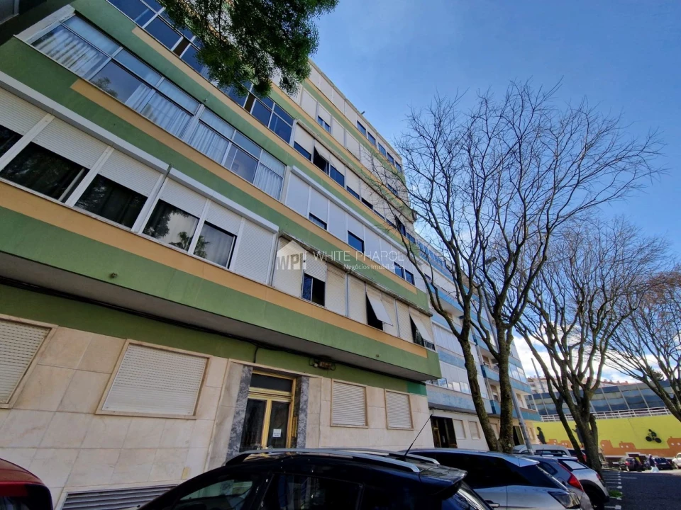 Apartamento T1 para Venda em Águas Livres Foto 1