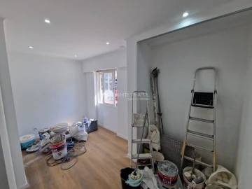 Apartamento T1 para Venda em Águas Livres