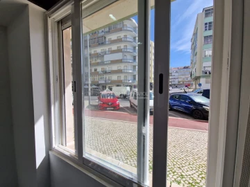 Apartamento T1 para Venda em Águas Livres