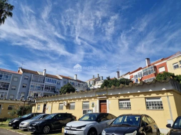 Apartamento T1 para Venda em Águas Livres