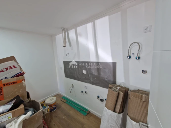 Apartamento T1 para Venda em Águas Livres Foto 11