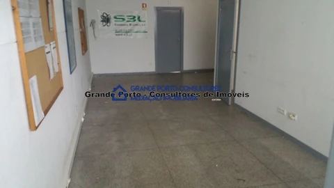 Armazém para Arrendamento em Paranhos