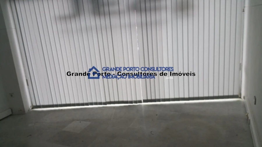 Armazém para Arrendamento em Paranhos Foto 11