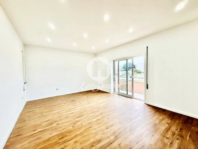Apartamento T3 para Venda em Aguas Santas Foto 4
