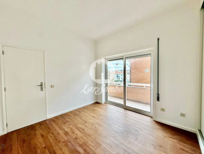 Apartamento T3 para Venda em Aguas Santas Foto 12