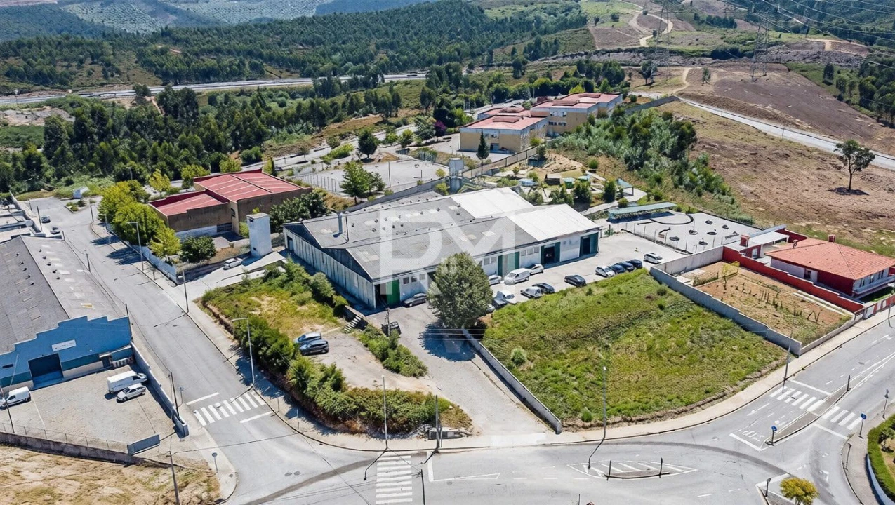 Armazém para Venda em Alfena Foto 1