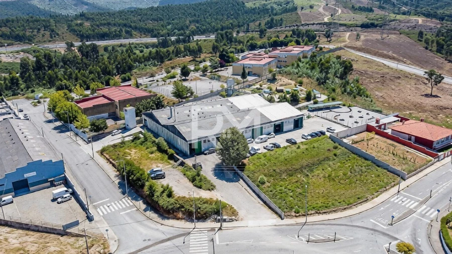 Armazém para Venda em Alfena