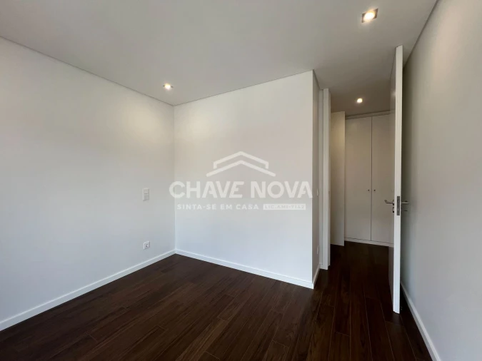 Apartamento T3 para Venda em Ramalde Foto 7