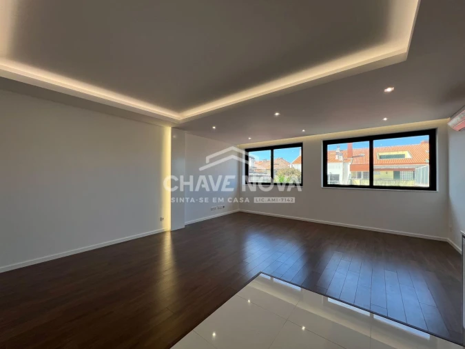 Apartamento T3 para Venda em Ramalde Foto 5