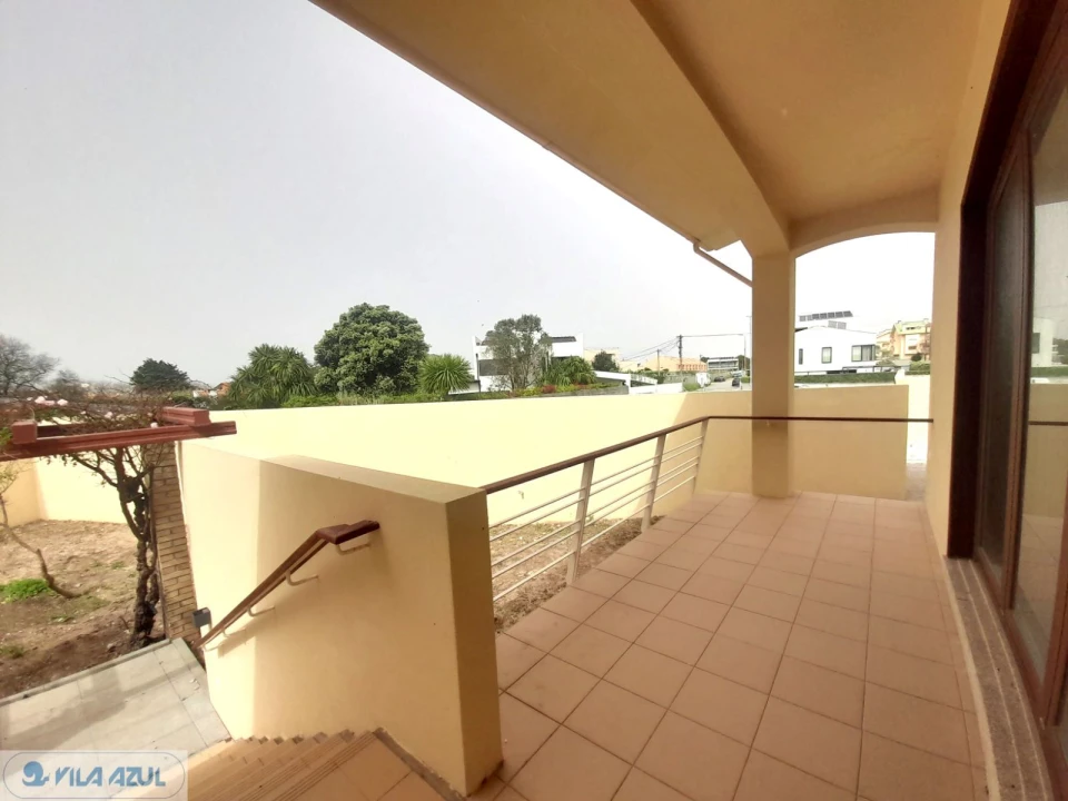 Moradia T4 para Venda em Gulpilhares e Valadares Foto 1