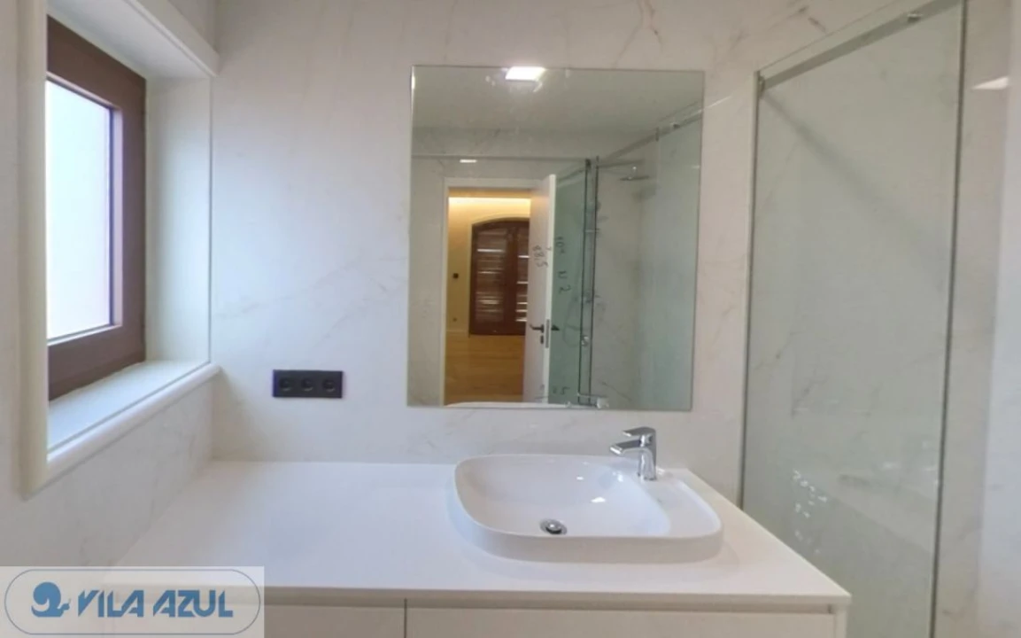 Moradia T4 para Venda em Gulpilhares e Valadares Foto 25