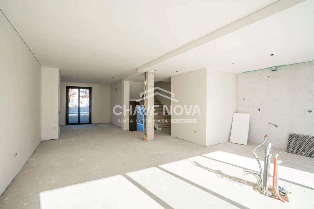 Moradia T3 para Venda em Madalena Foto 3