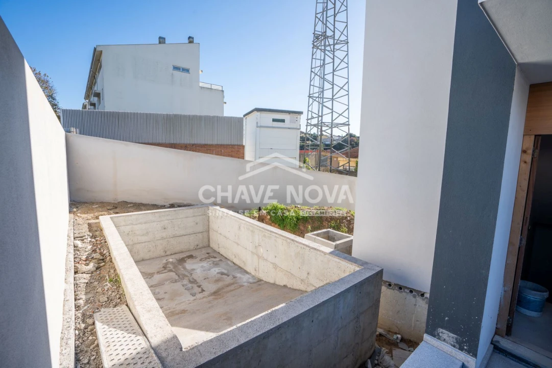 Moradia T3 para Venda em Madalena Foto 13