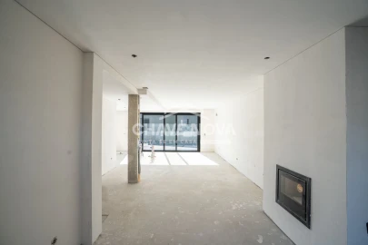 Moradia T3 para Venda em Madalena