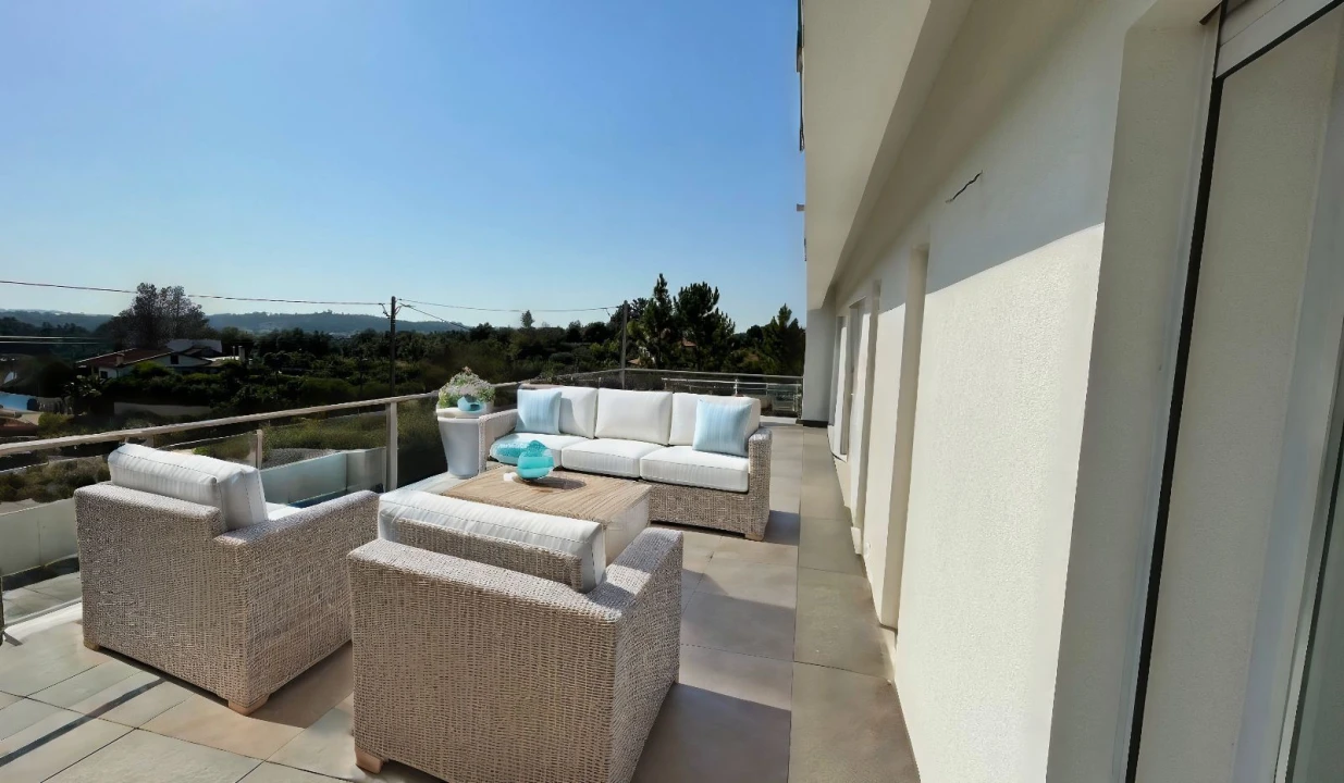 Moradia T4 para Venda em Antuzede e Vil de Matos Foto 1