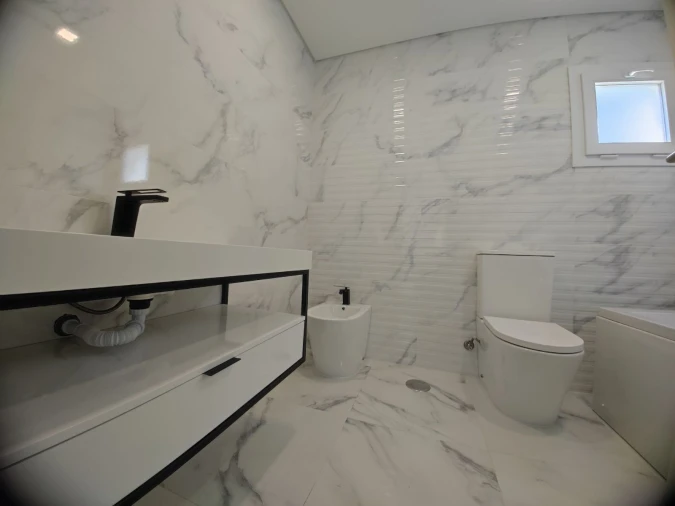 Moradia T4 para Venda em Antuzede e Vil de Matos Foto 20