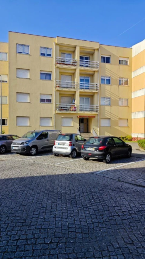 Apartamento T1 para Arrendamento em Mafamude e Vilar do Paraíso