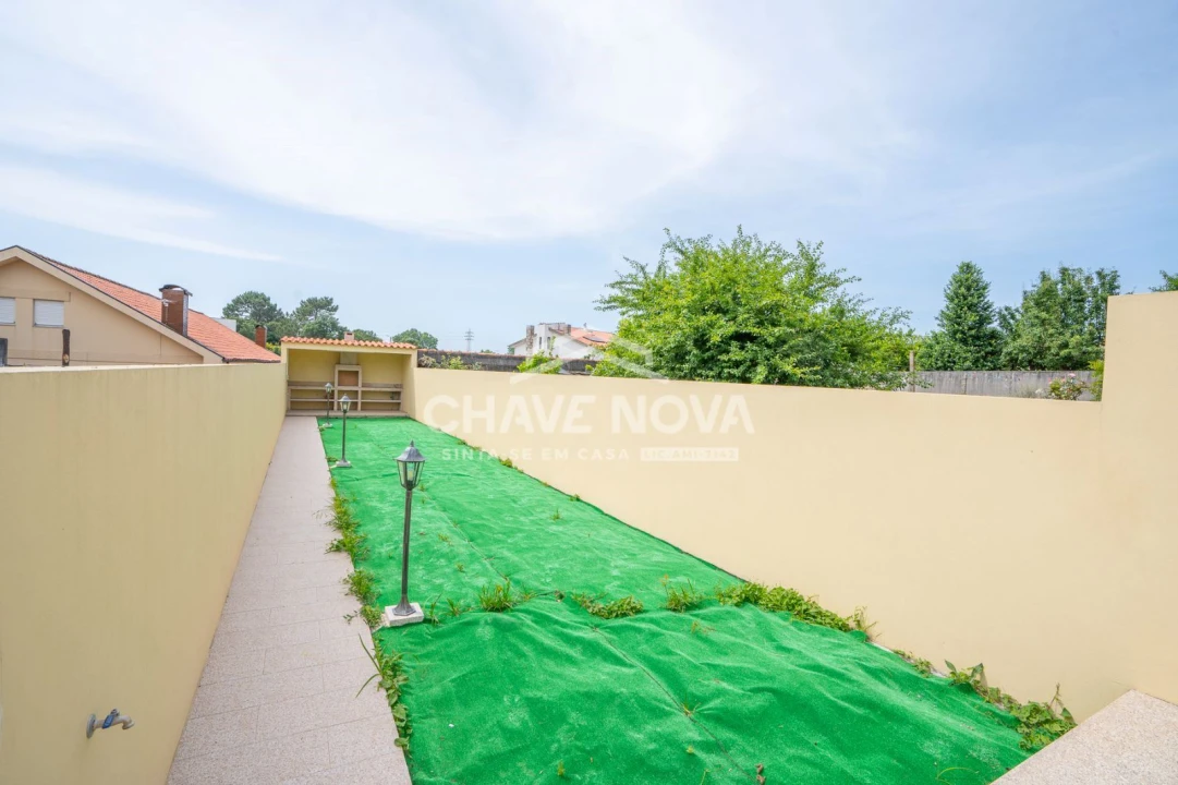 Moradia T2 para Venda em Santa Marinha e São Pedro da Afurada Foto 8