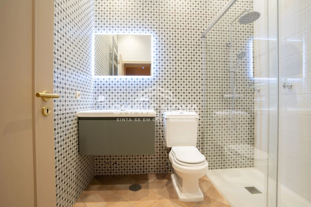 Moradia T2 para Venda em Santa Marinha e São Pedro da Afurada Foto 12