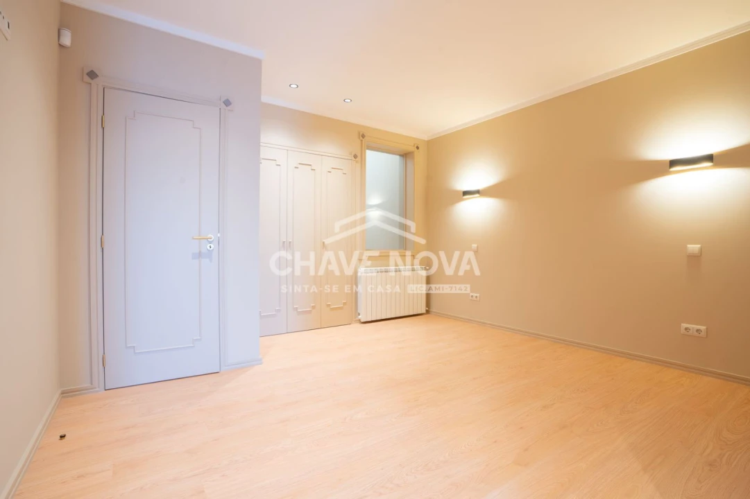 Moradia T2 para Venda em Santa Marinha e São Pedro da Afurada Foto 13