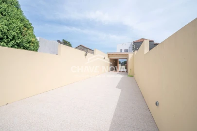 Moradia T2 para Venda em Santa Marinha e São Pedro da Afurada