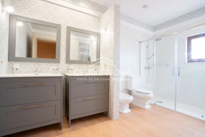 Moradia T2 para Venda em Santa Marinha e São Pedro da Afurada