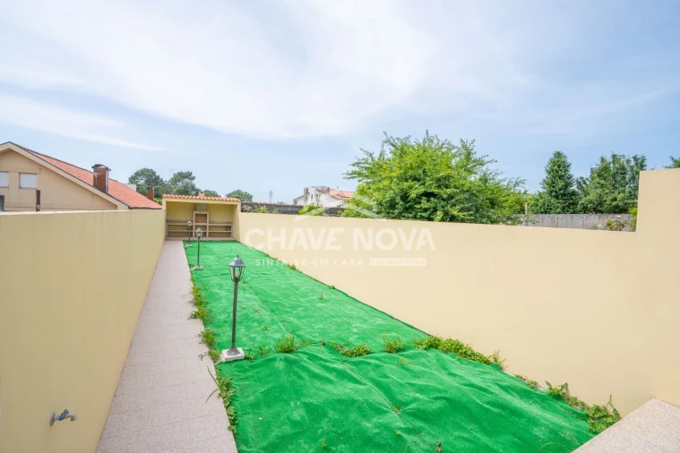 Moradia T2 para Venda em Santa Marinha e São Pedro da Afurada Foto 8