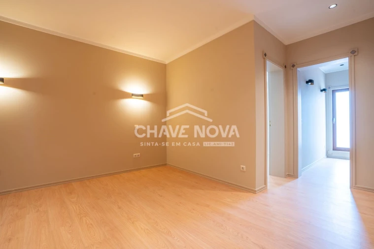 Moradia T2 para Venda em Santa Marinha e São Pedro da Afurada Foto 14