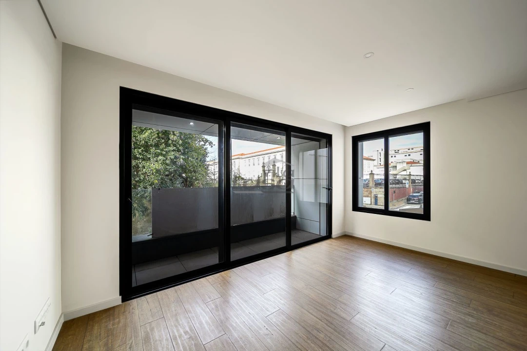 Apartamento T3 para Venda em Cedofeita, Santo Ildefonso, Sé, Miragaia, São Nicolau e Vitória Foto 4