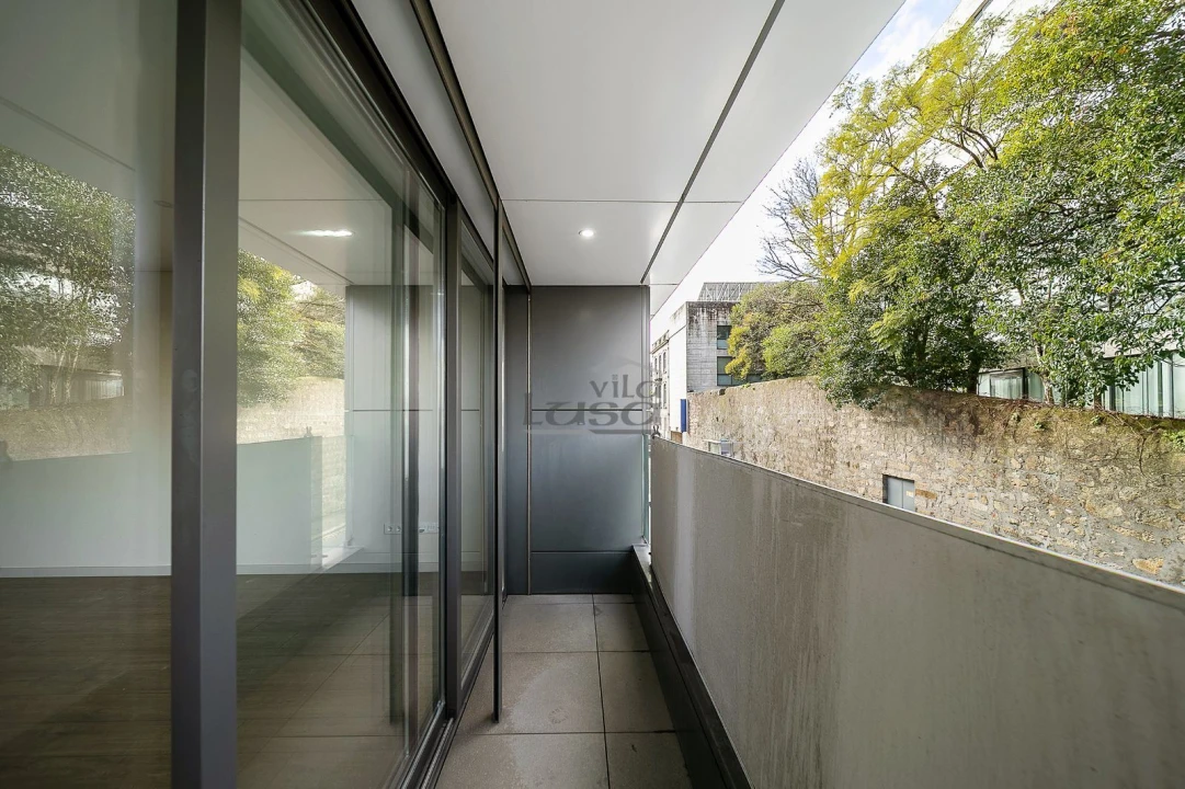 Apartamento T3 para Venda em Cedofeita, Santo Ildefonso, Sé, Miragaia, São Nicolau e Vitória Foto 5