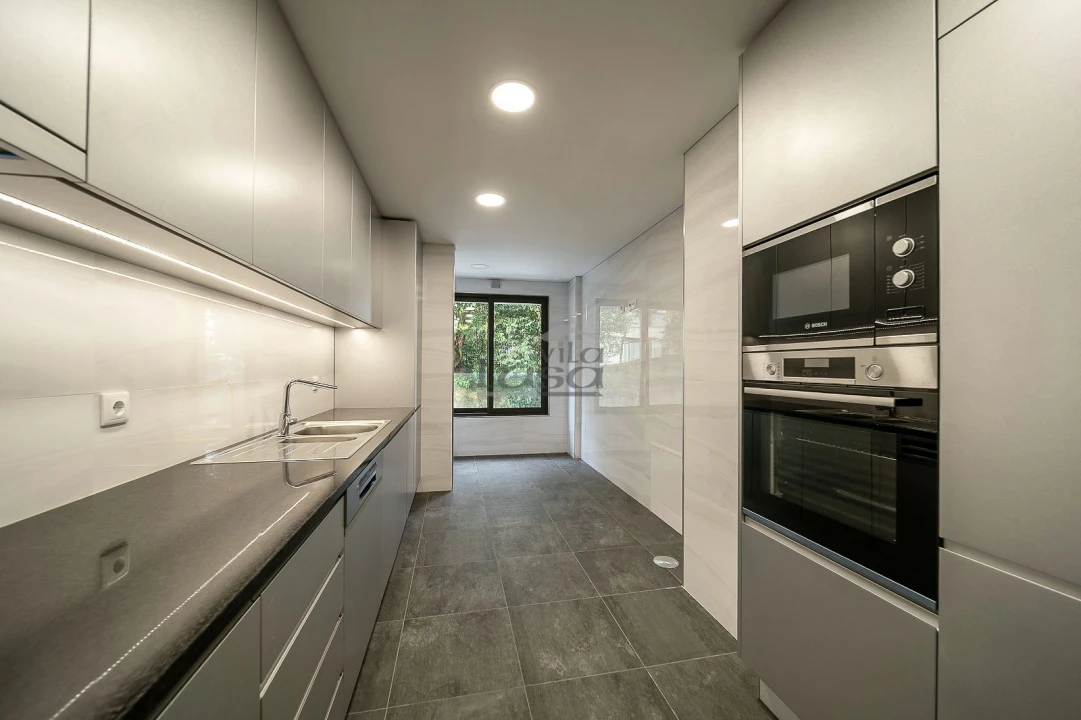 Apartamento T3 para Venda em Cedofeita, Santo Ildefonso, Sé, Miragaia, São Nicolau e Vitória Foto 9