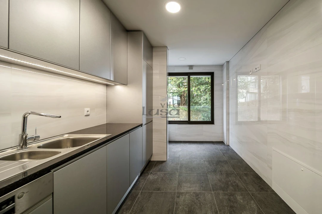 Apartamento T3 para Venda em Cedofeita, Santo Ildefonso, Sé, Miragaia, São Nicolau e Vitória Foto 10