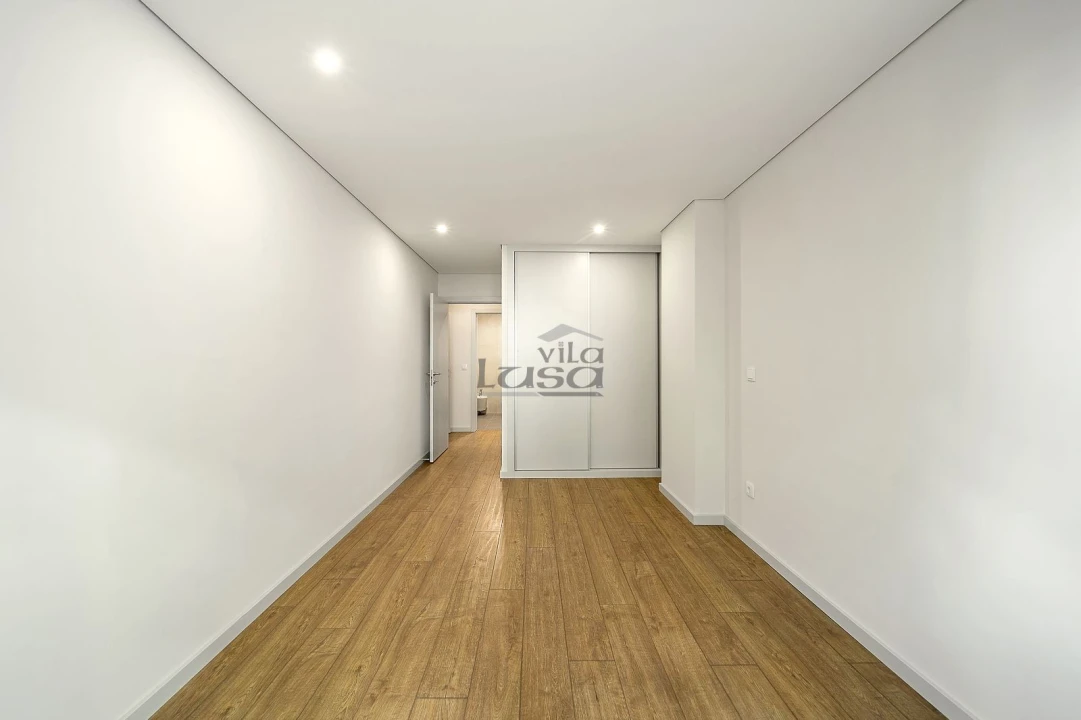 Apartamento T3 para Venda em Cedofeita, Santo Ildefonso, Sé, Miragaia, São Nicolau e Vitória Foto 16
